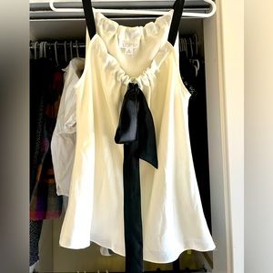 Ann Taylor gorgeous blouse. Size 6